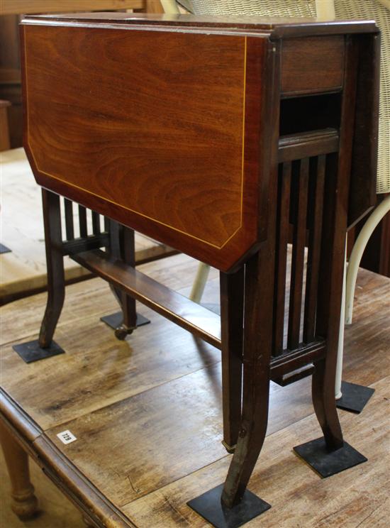 Inlaid mahogany Sutherland table